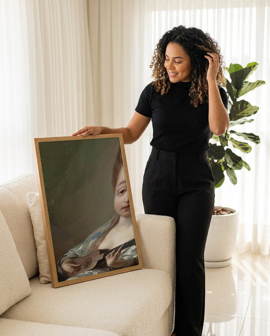 Quadro Decorativo A Mulher Guitarrista - Jean François de Troy com modelo em ambiente