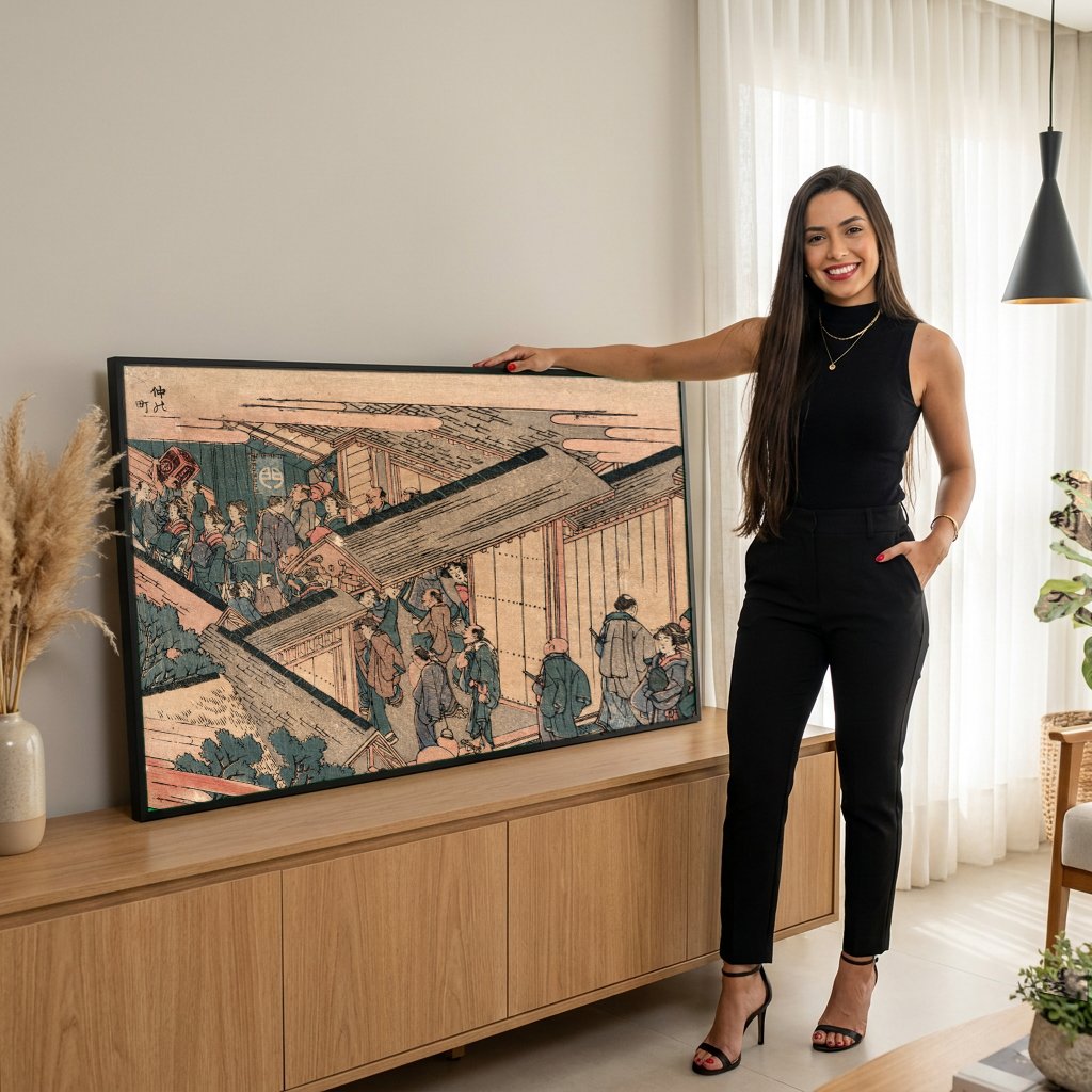Quadro Decorativo Cena de Rua Japonesa - Katsushika Hokusai com modelo em ambiente