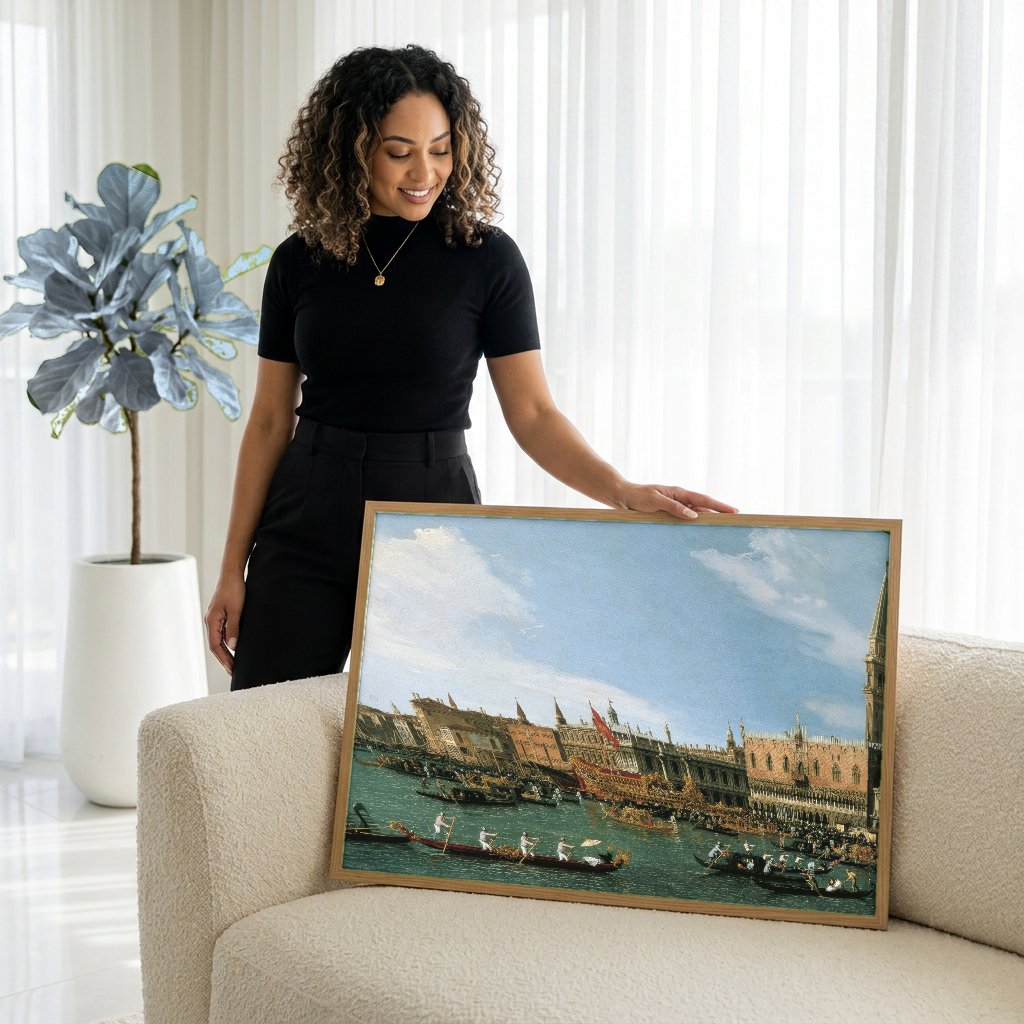 Quadro Decorativo A Chegada do Embaixador Francês - Canaletto com modelo em ambiente