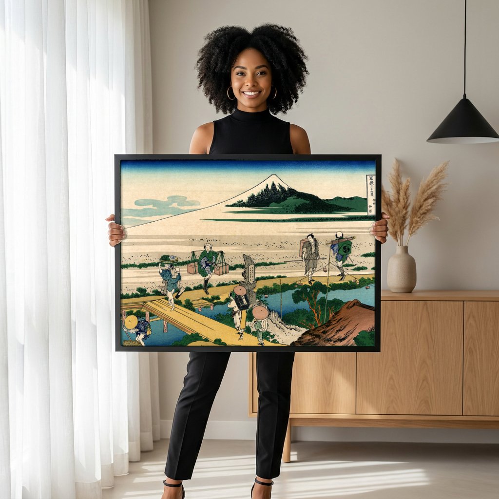Quadro Decorativo A Travessia de Sagami - Katsushika Hokusai com modelo em ambiente