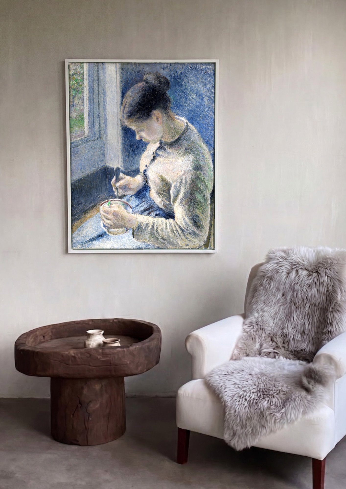 Quadro Decorativo Jovem Mulher Costurando - Pissarro em ambiente decorado