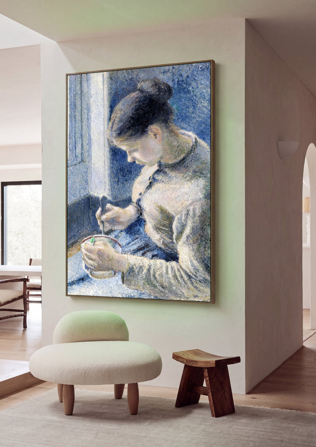 Quadro Decorativo Jovem Mulher Costurando - Pissarro em ambiente decorado