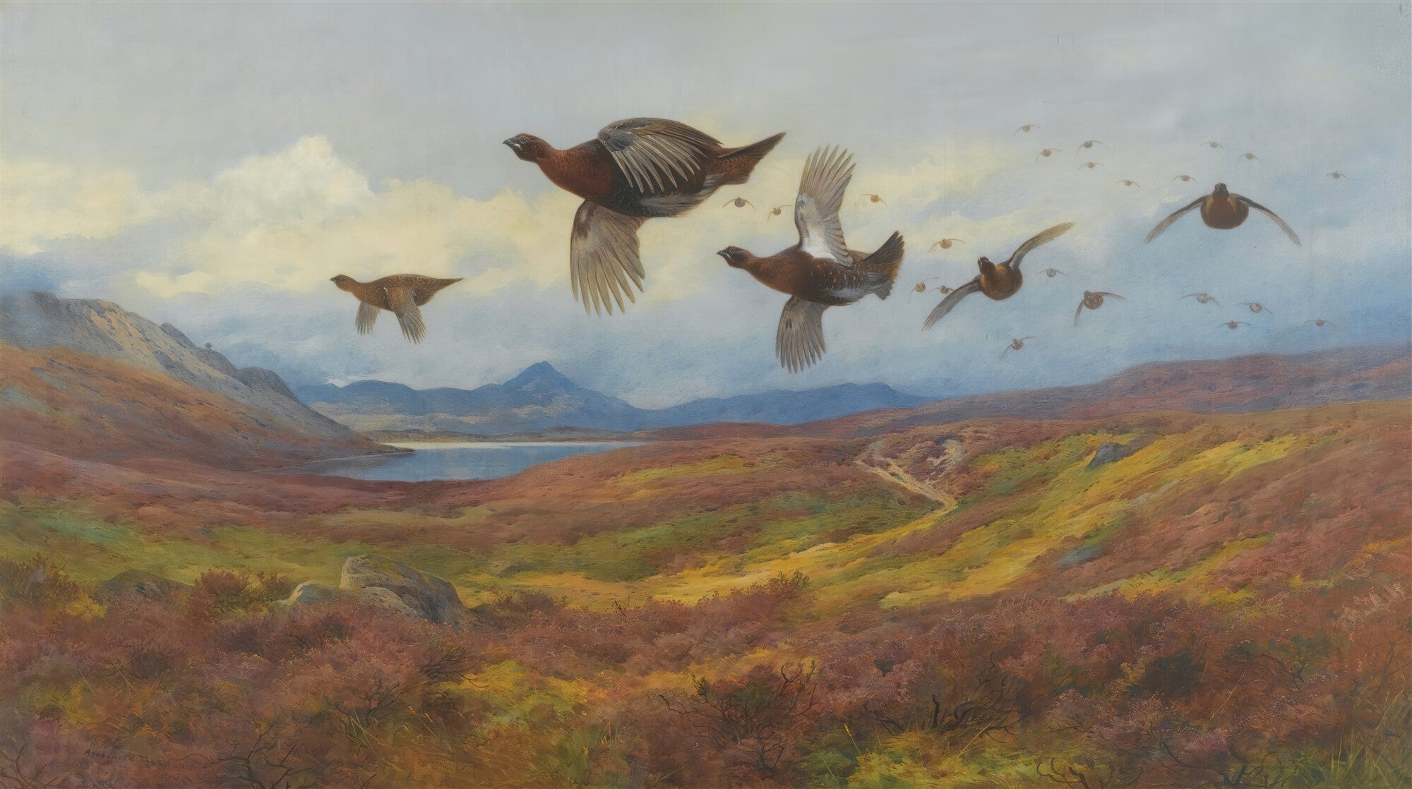 Quadro decorativo mostrando aves marrons voando sobre uma paisagem de pântano com vegetação em tons de outono, montanhas e um lago ao fundo. O céu é claro com algumas nuvens.