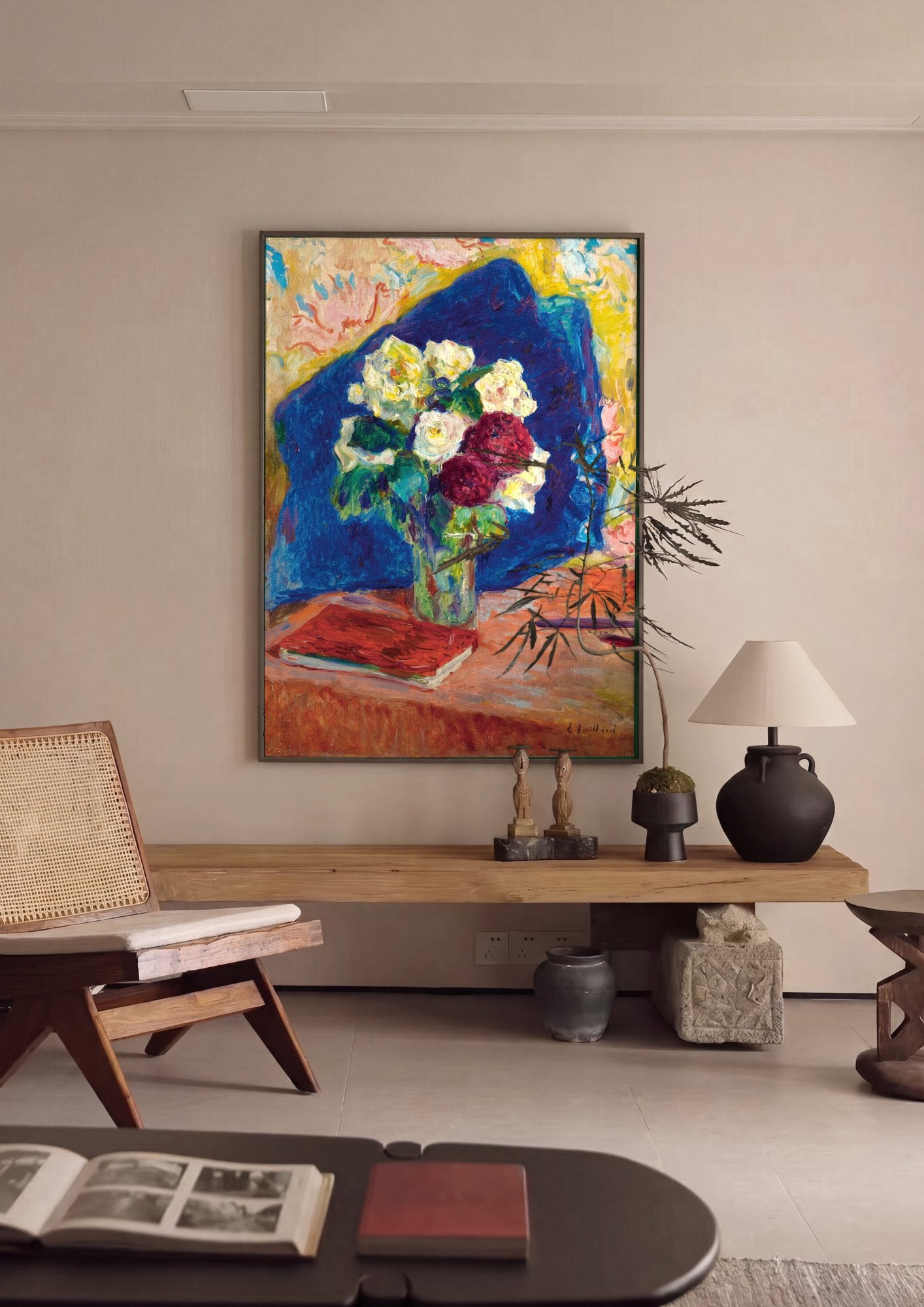 Quadro Decorativo 'Rosas em Vaso' - Édouard Vuillard em ambiente decorado