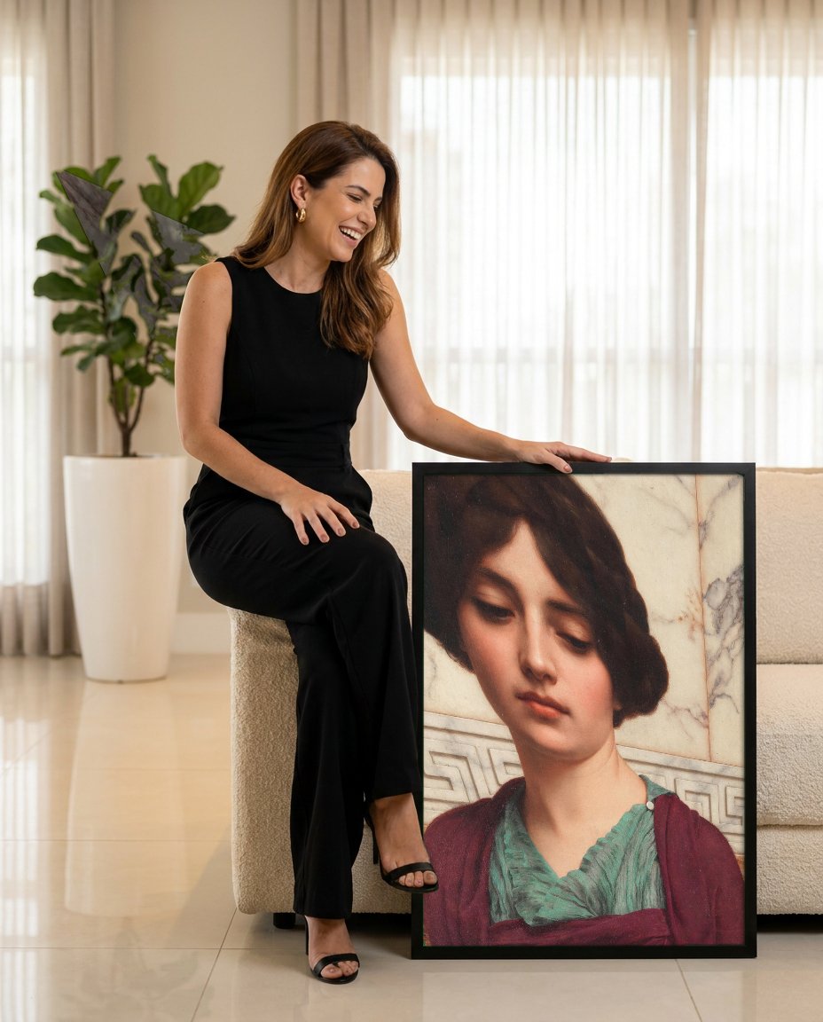 Quadro Decorativo 'A Sacerdotisa' - Godward com modelo em ambiente