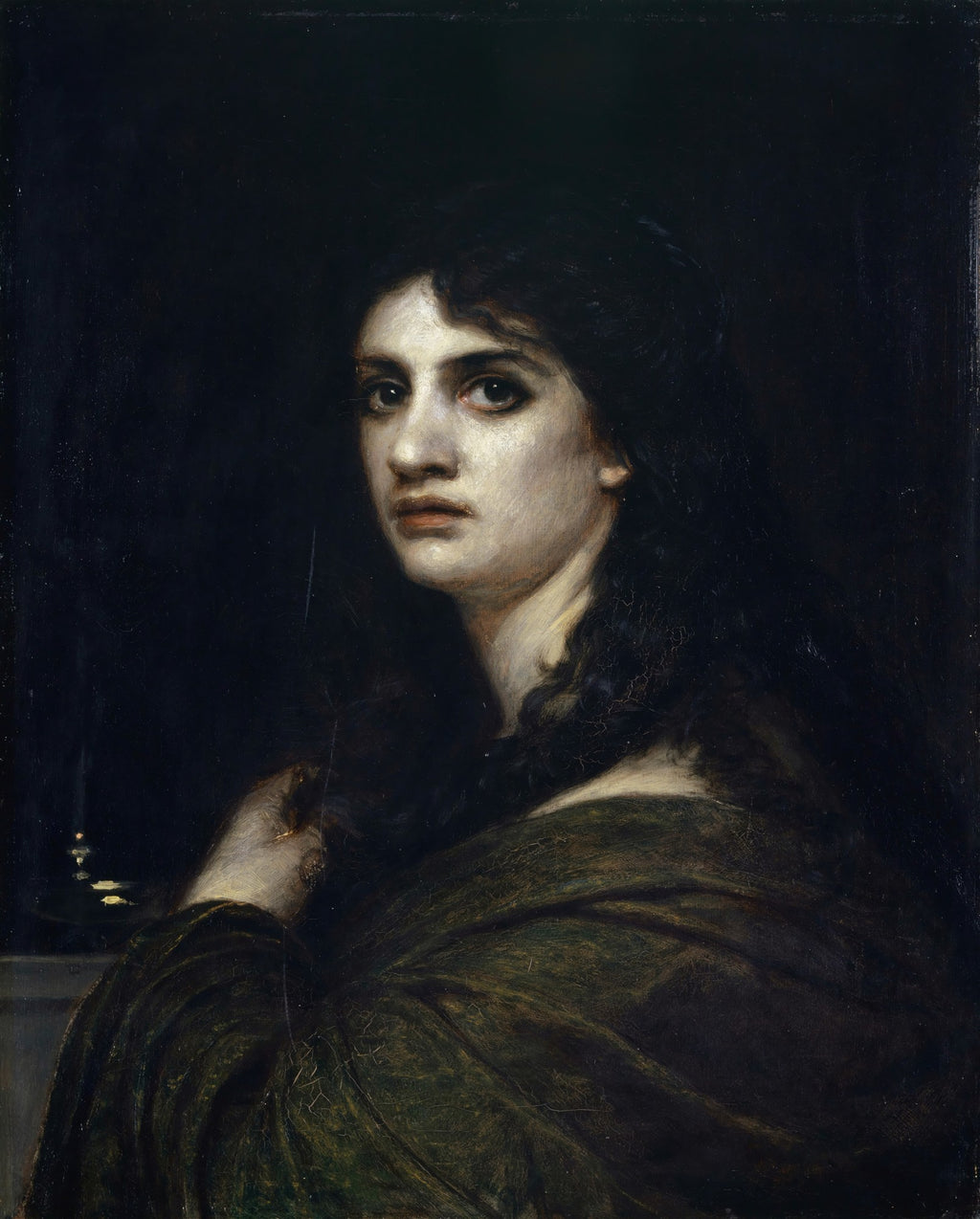 Retrato de uma mulher de cabelo escuro, com olhos expressivos e olhar intenso, emergindo de um fundo escuro, atribuído a Arnold Böcklin. Ela veste uma roupa escura e segura algo na mão.