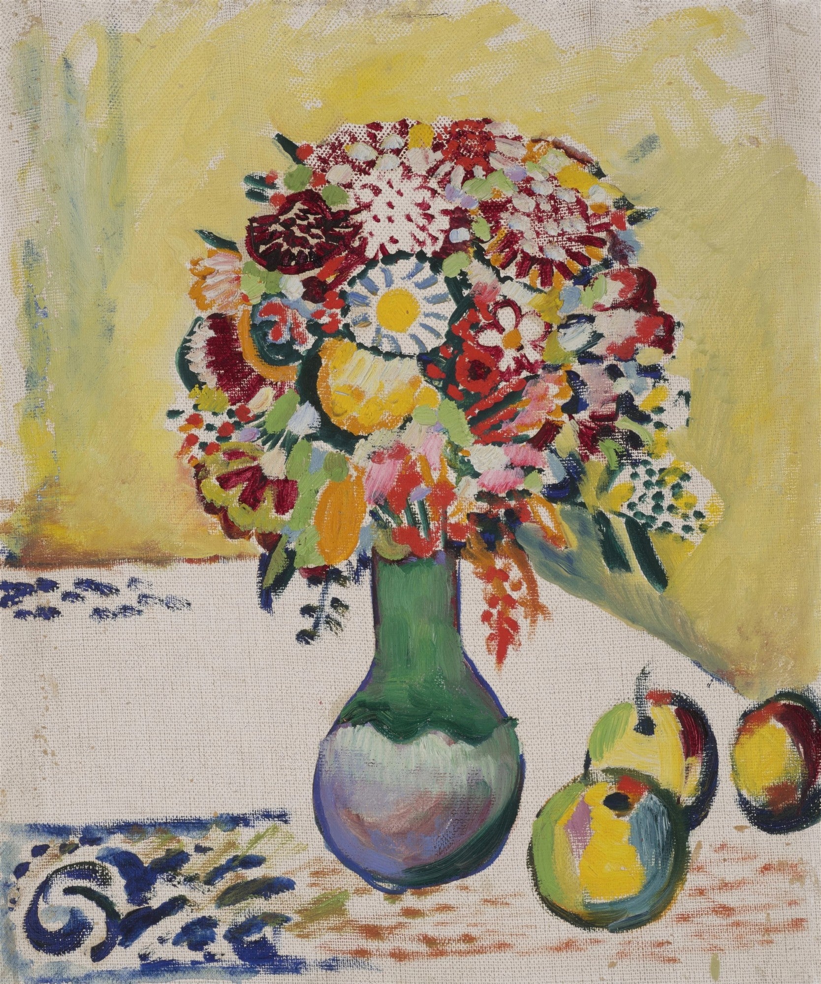 Quadro decorativo com pintura de vaso de flores coloridas e frutas sobre uma toalha, com fundo amarelo, atribuído a August Macke.
