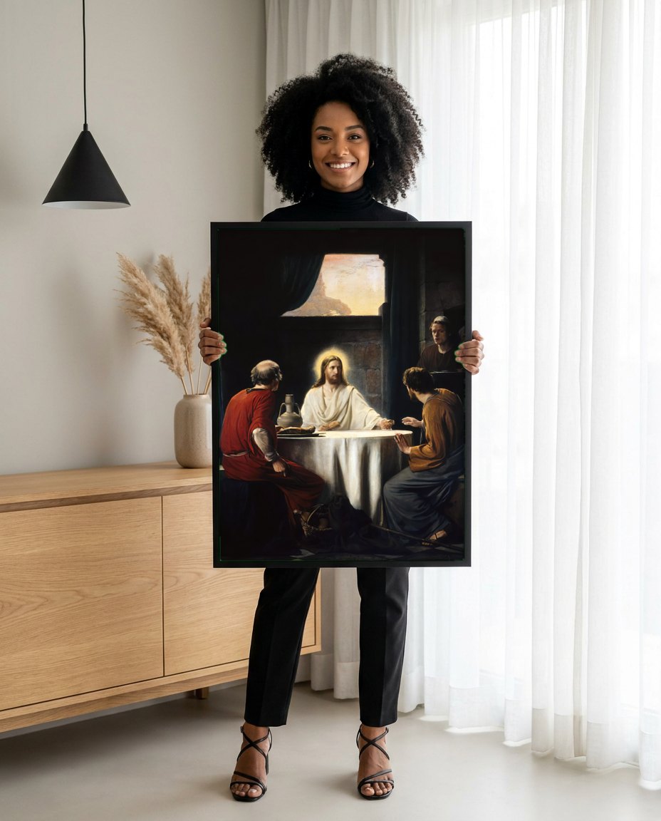 Quadro Decorativo A Ceia em Emaús - Carl Bloch | modelo apresentando o quadro emoldurado