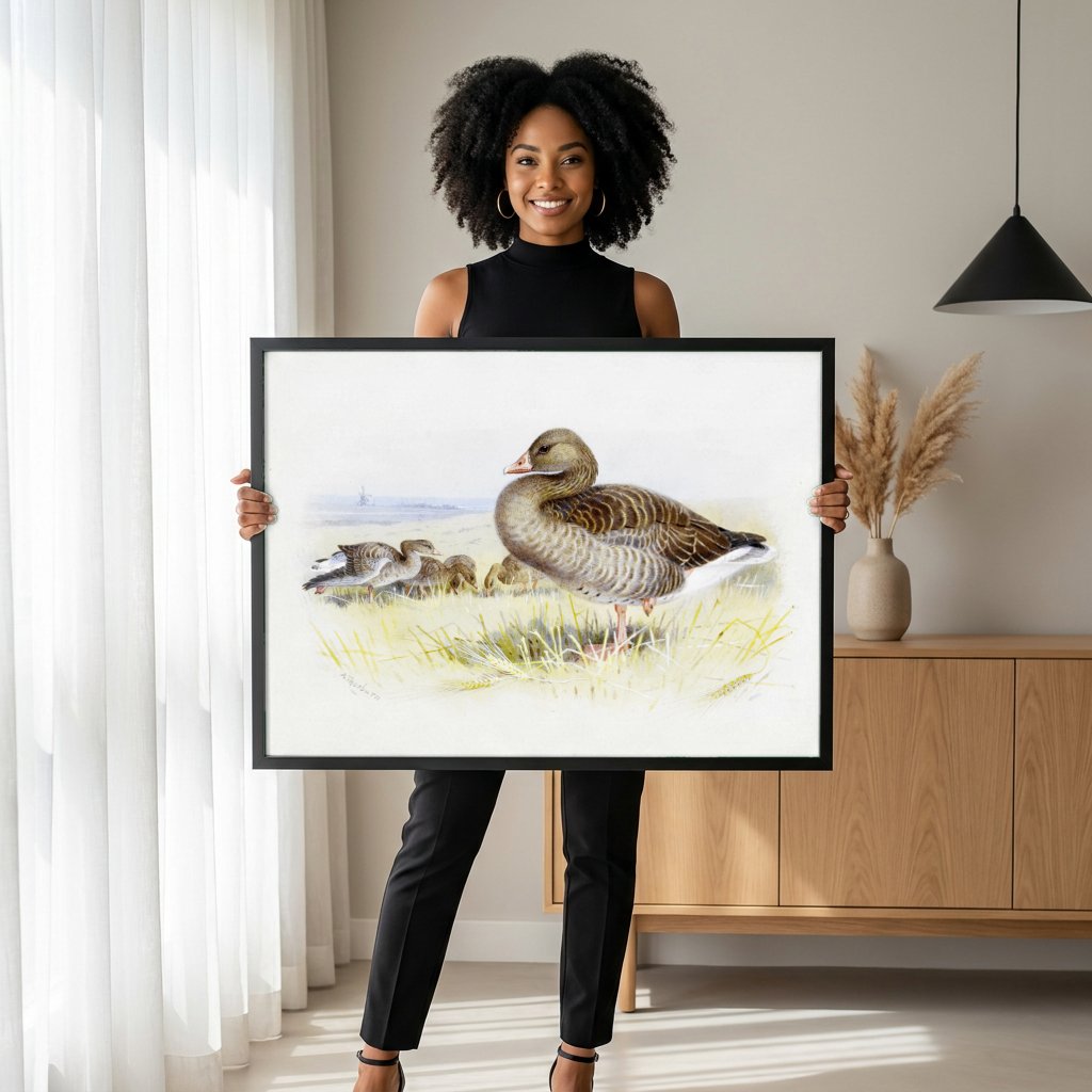 Quadro Decorativo Aves no Campo - Archibald Thorburn com modelo em ambiente