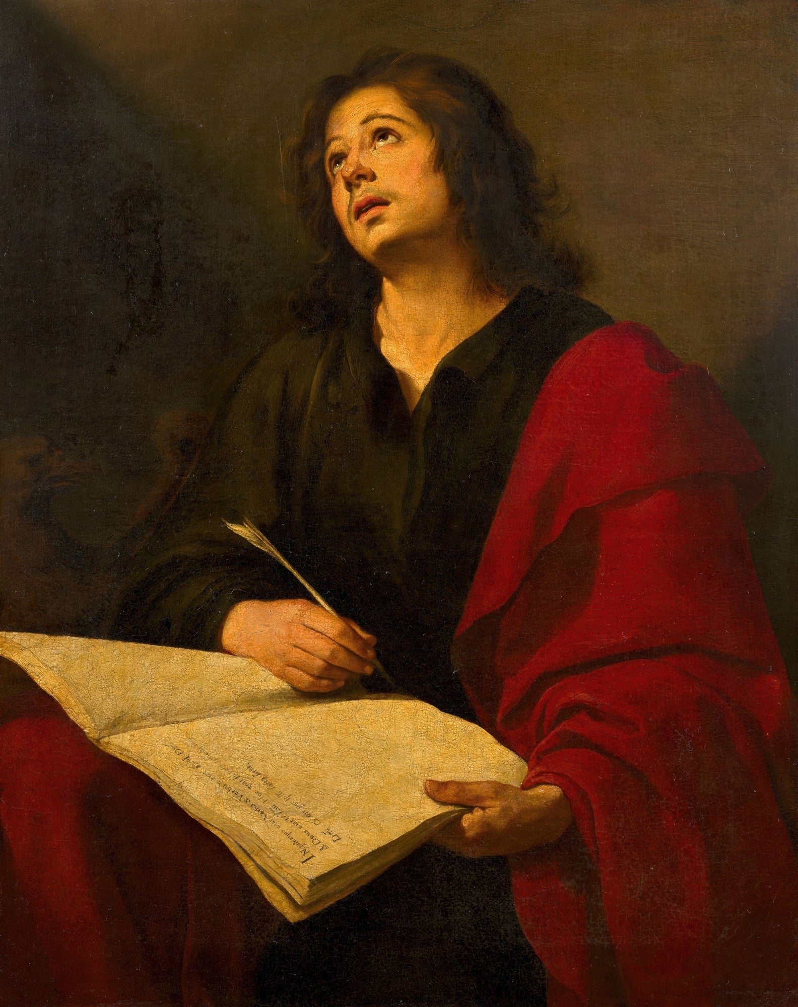 Quadro decorativo mostrando São João Evangelista, um jovem com cabelos escuros, olhar para cima em êxtase, escrevendo em um livro com uma pena, envolto em um manto vermelho vibrante. Obra de Bartolomé Estebán Murillo, período Barroco.