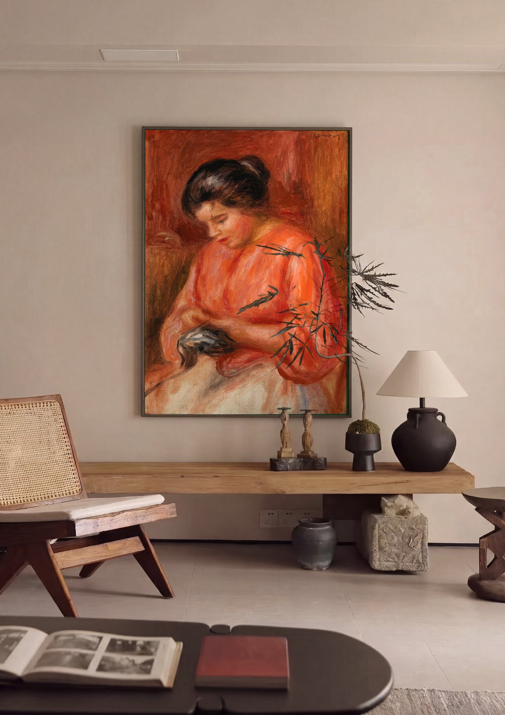 Quadro Decorativo Mulher Penteando Cabelo - Renoir em ambiente decorado
