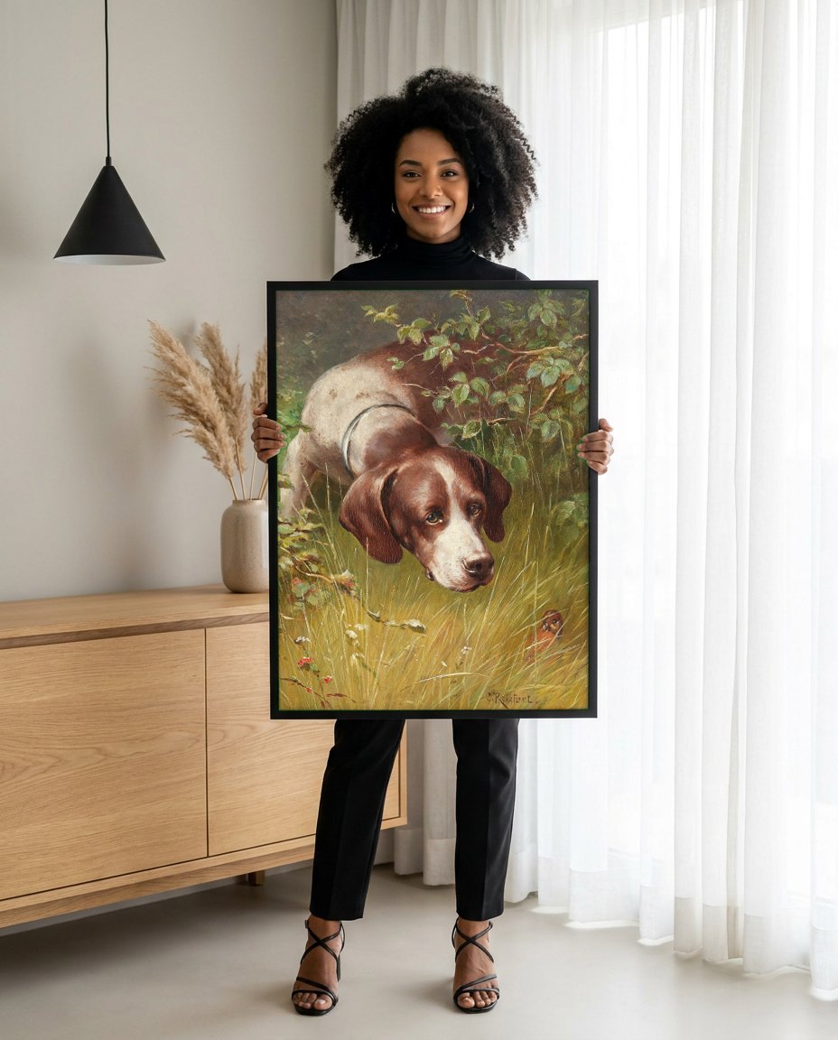 Quadro Decorativo Cão de Caça no Campo - Carl Reichert | modelo apresentando o quadro emoldurado