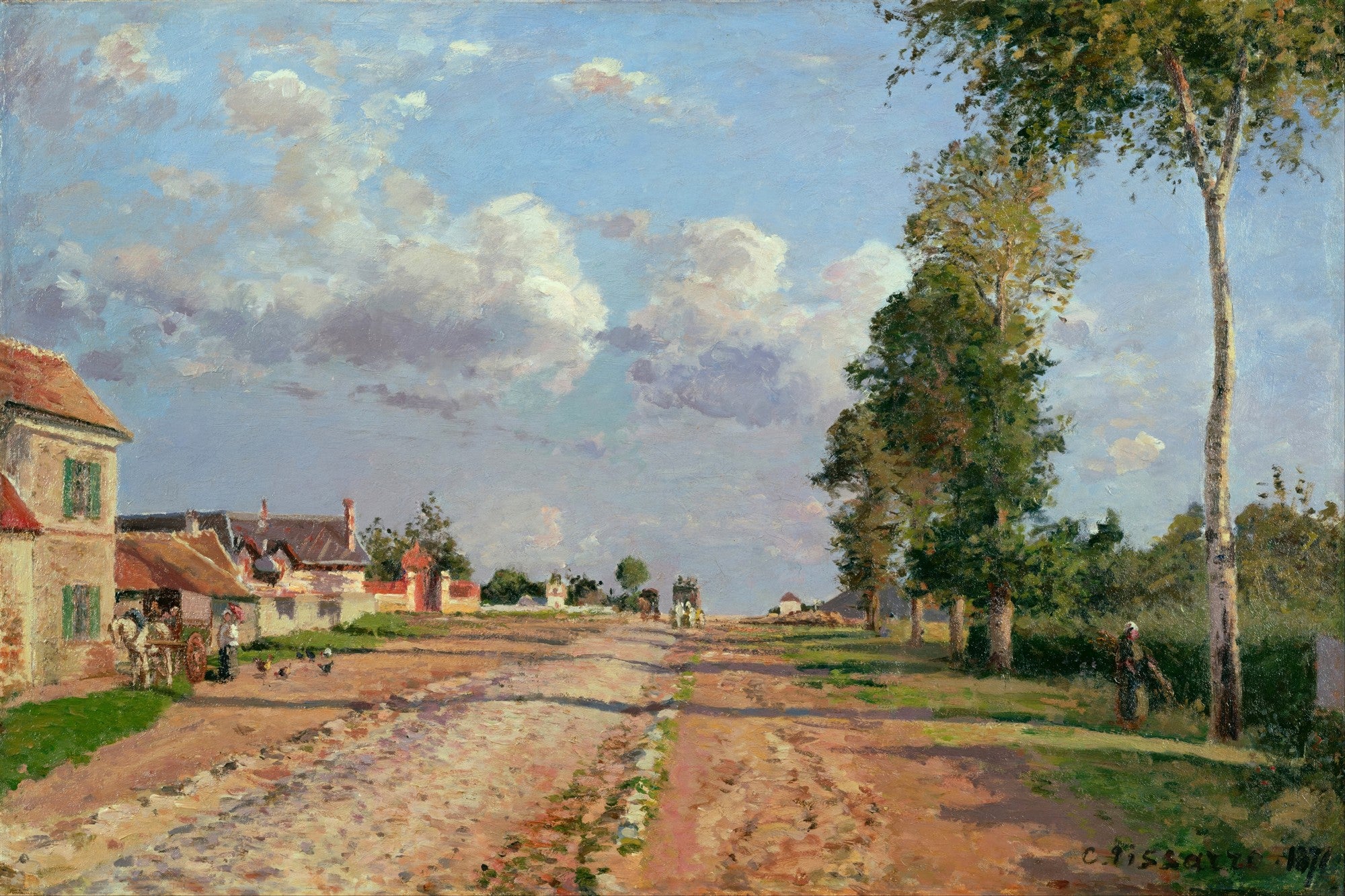 Uma pintura impressionista de Camille Pissarro, 'A Estrada de Louveciennes', com uma estrada de terra batida que se estende ao centro, ladeada por casas rústicas à esquerda e árvores frondosas à direita, sob um céu azul com nuvens brancas e cinzentas. Há figuras pequenas e carros de boi na paisagem rural.