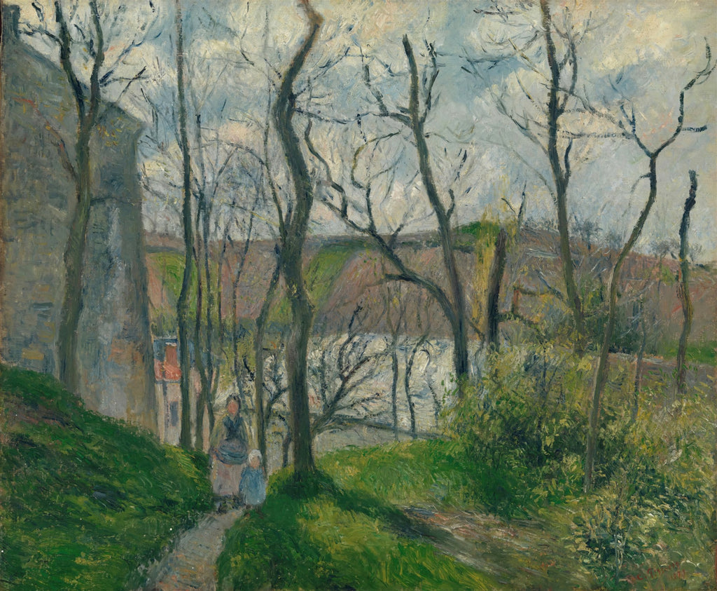 Quadro decorativo com pintura de Camille Pissarro, mostrando uma mulher e uma criança caminhando por um caminho de terra em uma floresta com árvores desfolhadas sob um céu nublado, com casas ao fundo.