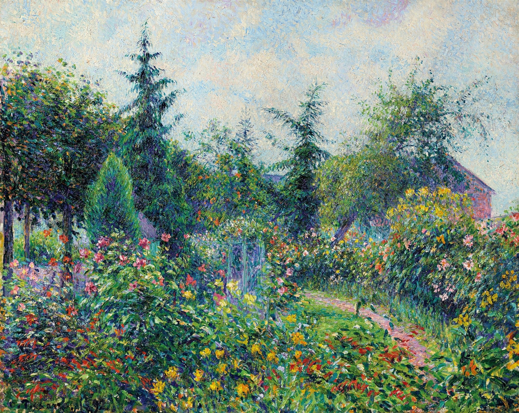 Quadro decorativo com pintura impressionista de um jardim exuberante e colorido, com flores e folhagens densas, um caminho de terra avermelhada e uma casa ao fundo. A luz do sol incide sobre as plantas.