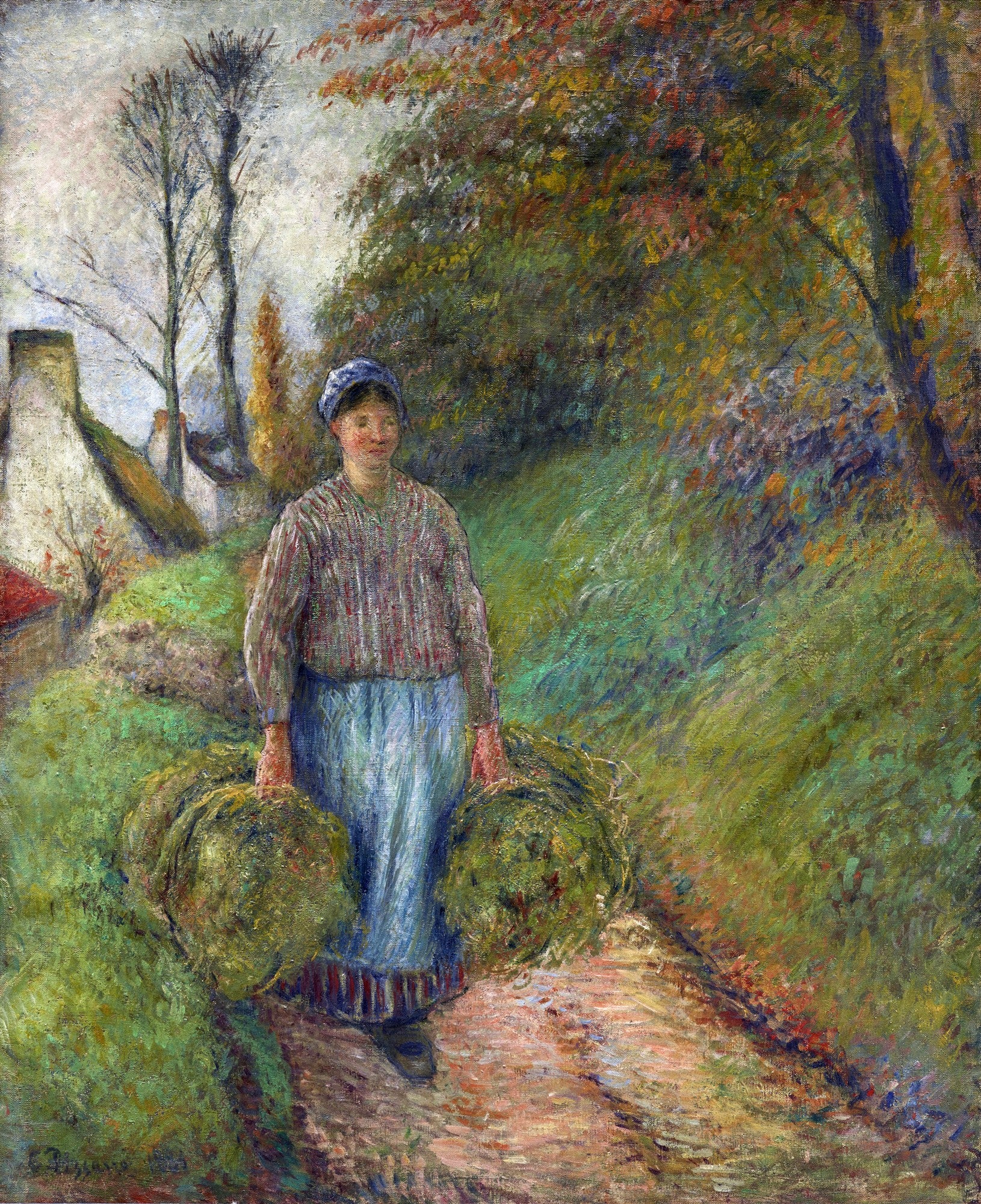 Uma pintura impressionista de Camille Pissarro mostrando uma camponesa carregando fardos de feno em uma trilha rural, com casas e árvores ao fundo.