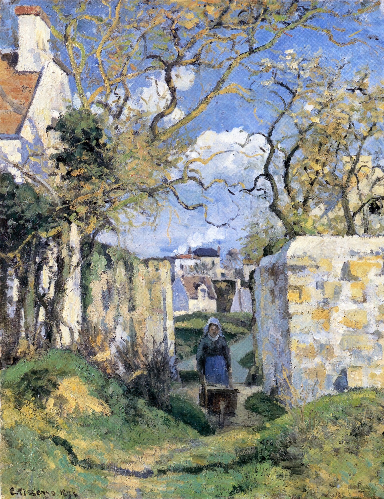 Pintura a óleo de Camille Pissarro, 'A Carriola', mostrando uma figura feminina empurrando uma carriola em um caminho de terra ladeado por muros e árvores com folhagem amarelada sob um céu azul com nuvens brancas, com casas ao fundo.