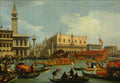 Pintura a óleo de Canaletto mostrando a "A Chegada do Embaixador Francês em Veneza", com o Grande Canal repleto de gôndolas e pessoas, e edifícios históricos como o Palácio Ducal e a Campanile de São Marcos.
