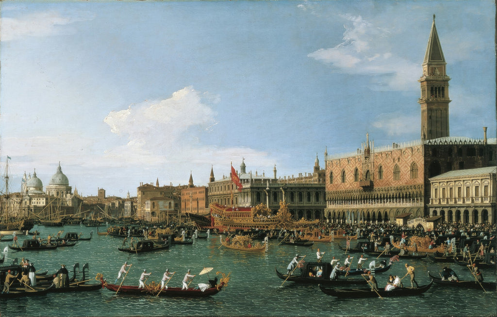 Pintura a óleo de Canaletto, 'A Chegada do Embaixador Francês em Veneza', mostrando o Grande Canal com gôndolas, barcos cerimoniais, o Palácio Ducal e a torre do Campanário de São Marcos sob um céu azul claro com nuvens brancas, retratando uma cena movimentada e festiva.