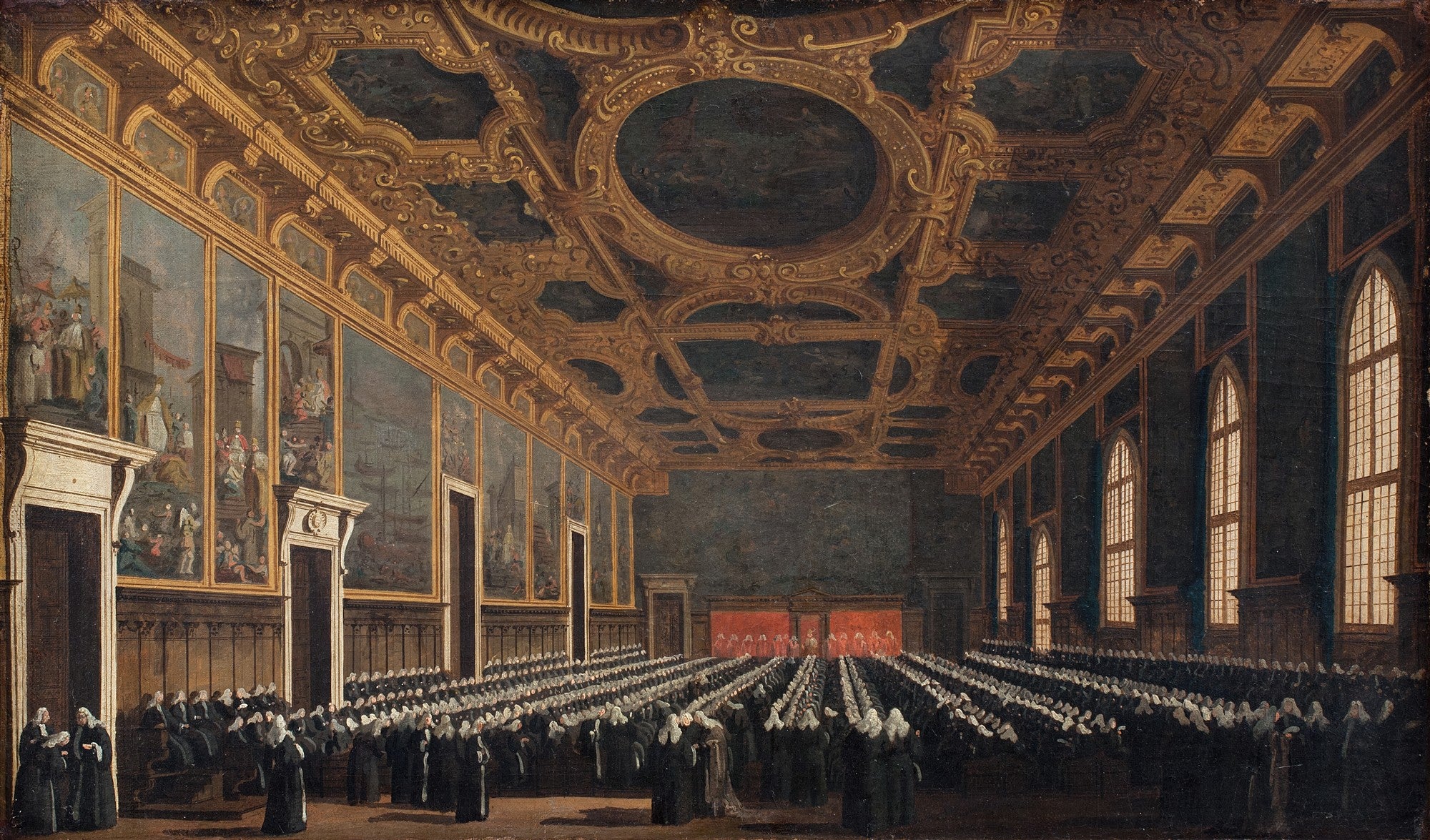 Quadro de Canaletto, 'A Sala do Conselho do Palazzo Ducale', mostrando uma vasta sala com teto dourado ornamentado, paredes com pinturas e grandes janelas. No chão, fileiras de figuras em vestes escuras e toucas brancas sentadas ou em pé, participando de uma assembleia solene.