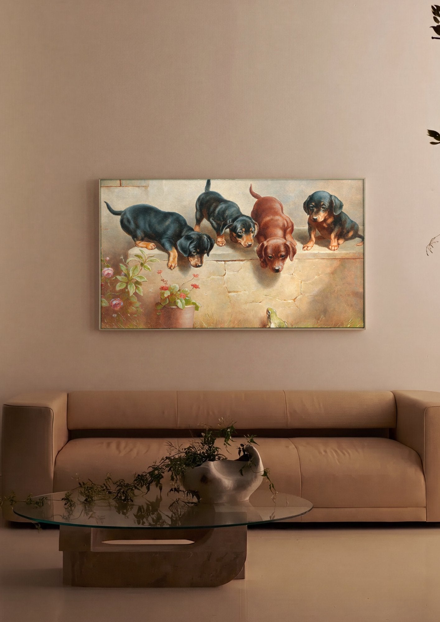 Quadro Decorativo Cãezinhos e o Sapo - Carl Reichert em ambiente decorado