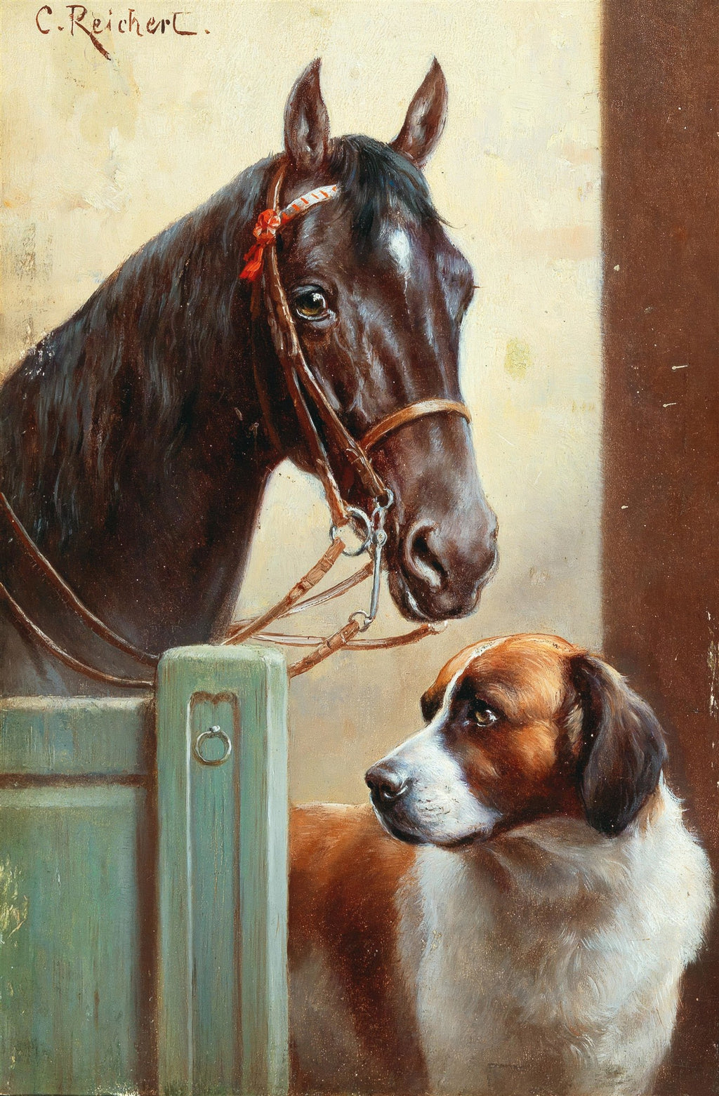 Quadro decorativo com a cabeça de um cavalo marrom escuro com arreios, olhando para um cachorro marrom e branco com manchas, em um estábulo.