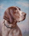 Retrato de um cão de caça marrom e branco com coleira preta, olhando para a direita, contra um fundo azul claro. A obra é atribuída a Carl Reichert e assinada no canto inferior direito.