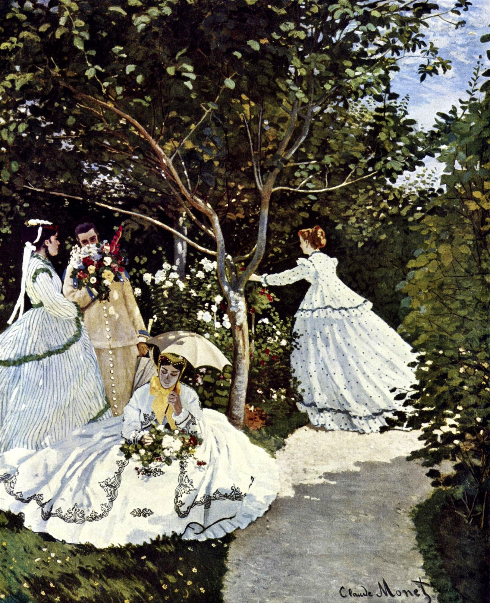 Quadro decorativo com a pintura 'Mulheres no Jardim' de Claude Monet. Quatro figuras femininas e masculinas em um jardim ensolarado, com vestidos de epoca e folhagens densas.