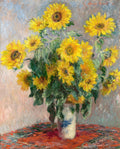 Quadro decorativo com pintura de Claude Monet, 'Vase of Sunflowers', apresentando um vaso com um exuberante arranjo de girassóis amarelos brilhantes, com pinceladas soltas e vibrantes, sobre uma mesa avermelhada e um fundo claro.