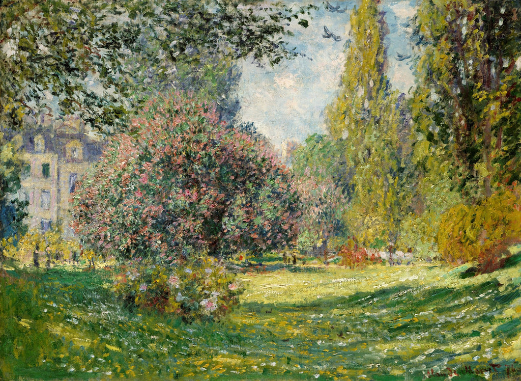 Quadro decorativo de Claude Monet, mostrando um exuberante jardim impressionista com árvores verdes e arbustos floridos em tons de rosa e vermelho, com um céu azul claro e nuvens ao fundo e uma casa em tons claros à esquerda.