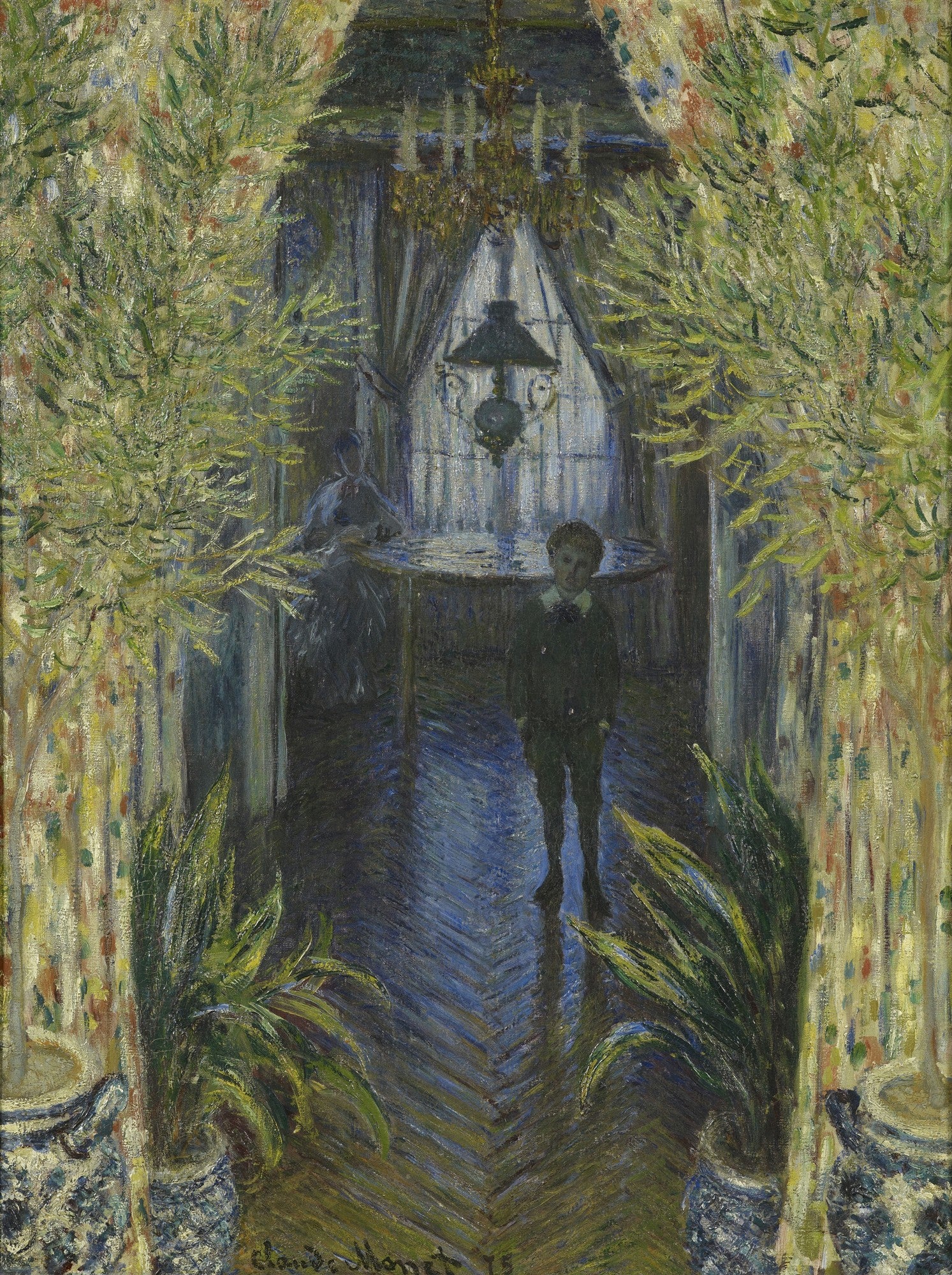 Quadro decorativo com pintura de Claude Monet, 'Interior, após o Jantar', mostrando um ambiente doméstico escuro com uma figura sentada à mesa e uma criança em pé, com vasos de plantas nas laterais e cortinas florais.