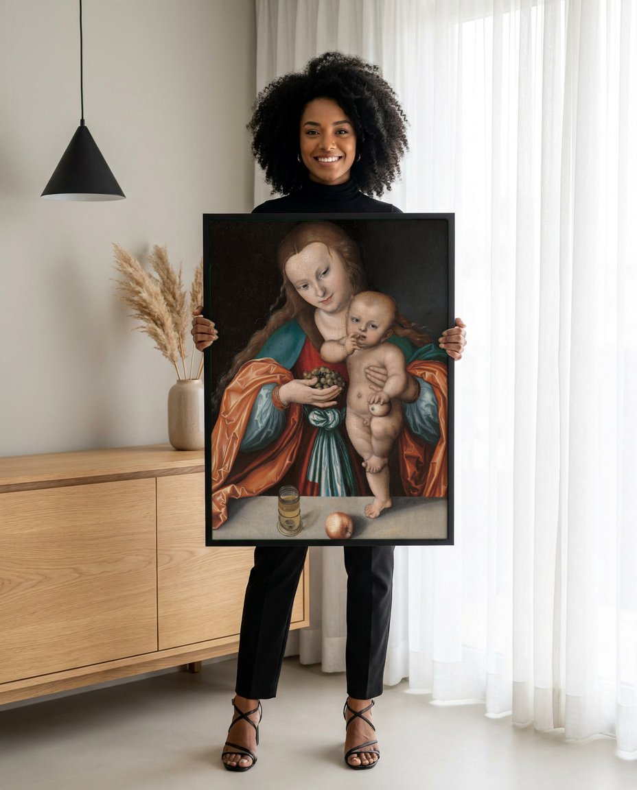 Quadro Decorativo A Virgem e o Menino com um Cacho de Uvas - Cranach com modelo em ambiente