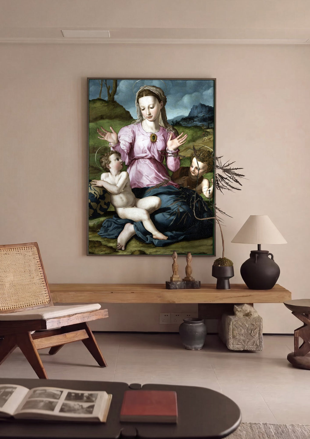 Quadro Decorativo A Virgem e o Menino com São João Batista - Bronzino em ambiente decorado