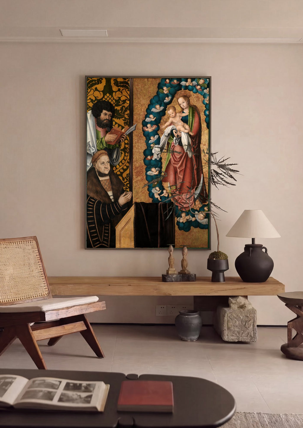 Quadro Decorativo A Virgem e o Menino com Santos - Cranach em ambiente decorado