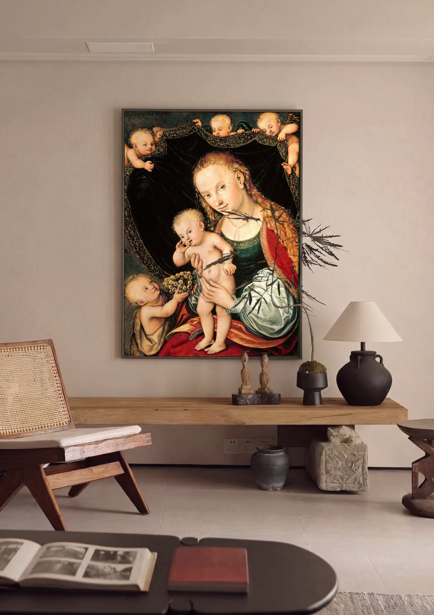 Quadro Decorativo A Virgem e o Menino com São João Batista - Cranach em ambiente decorado