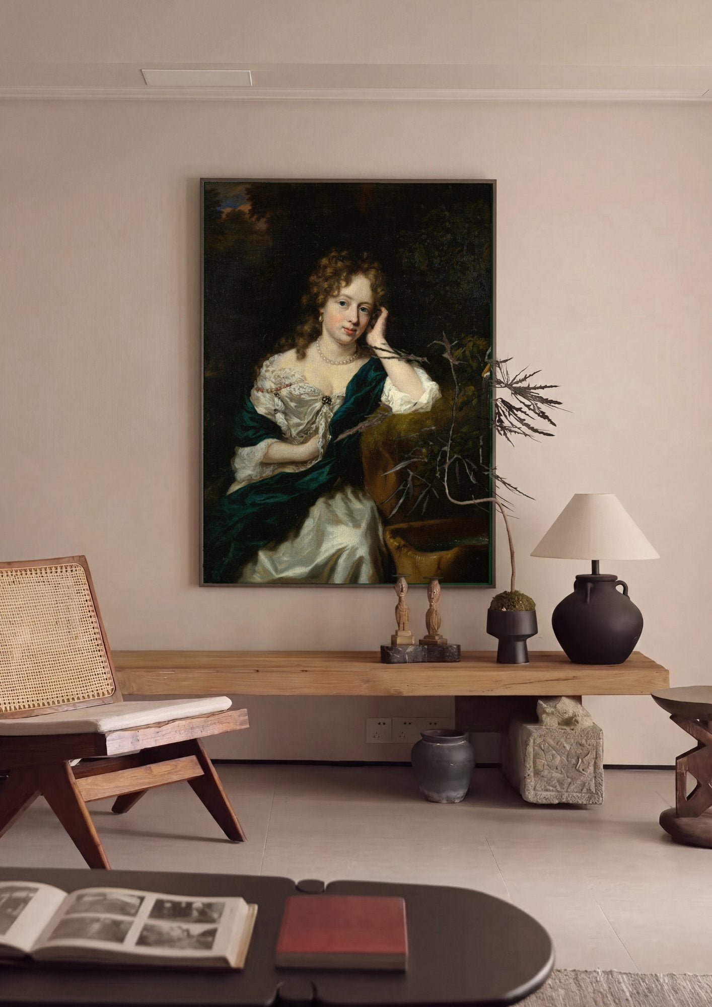 Quadro Decorativo Retrato Feminino - Nicolaes Maes em ambiente decorado