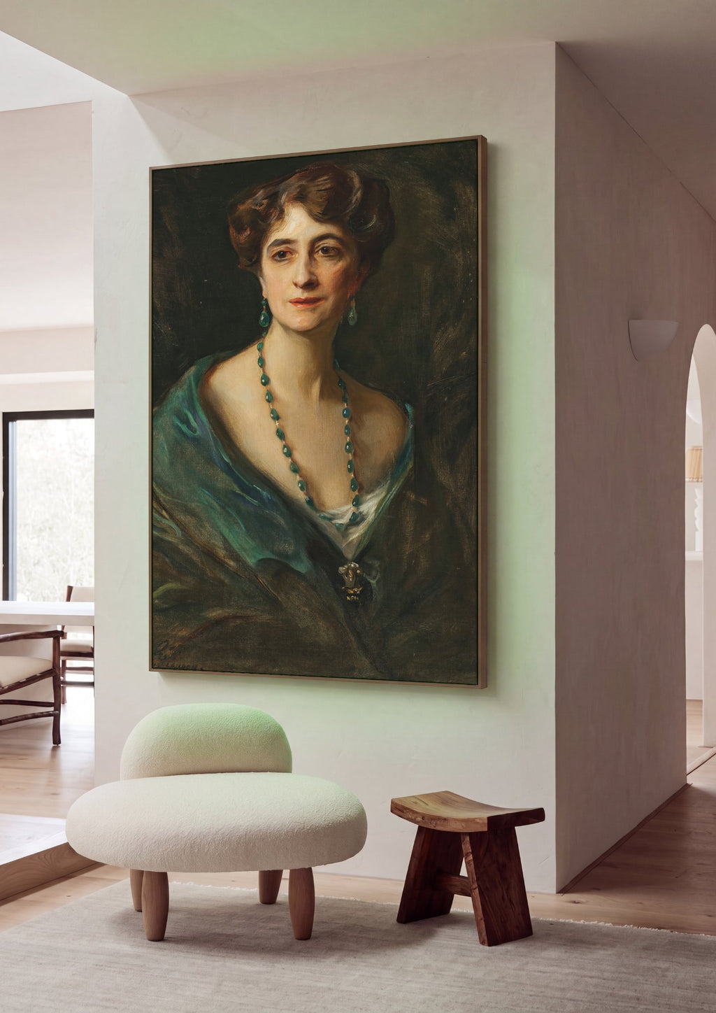 Quadro Decorativo Retrato de Mulher com Esmeraldas - Philip Alexius de László em ambiente decorado