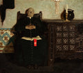 Quadro decorativo mostrando um sacerdote corpulento sentado em uma cadeira de madeira escura, vestido com batina preta, lendo um livro com uma fita vermelha. Ao fundo, uma parede clara com azulejos e um móvel escuro entalhado com um crucifixo e um castiçal.