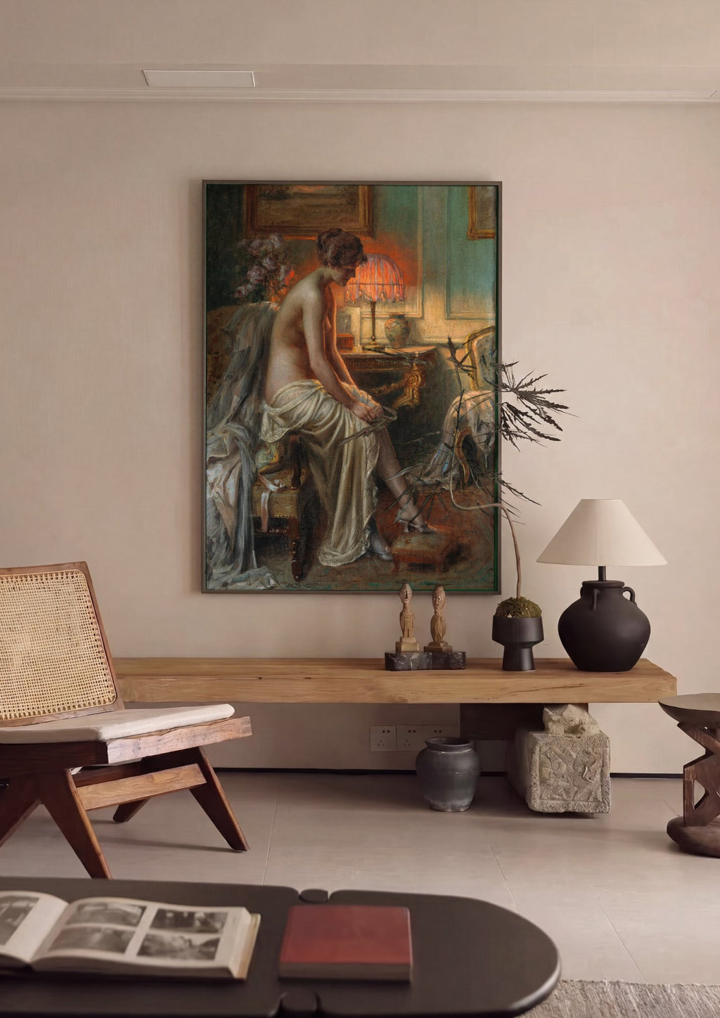 Quadro Decorativo A Mulher no Quarto - Delphin Enjolras em ambiente decorado