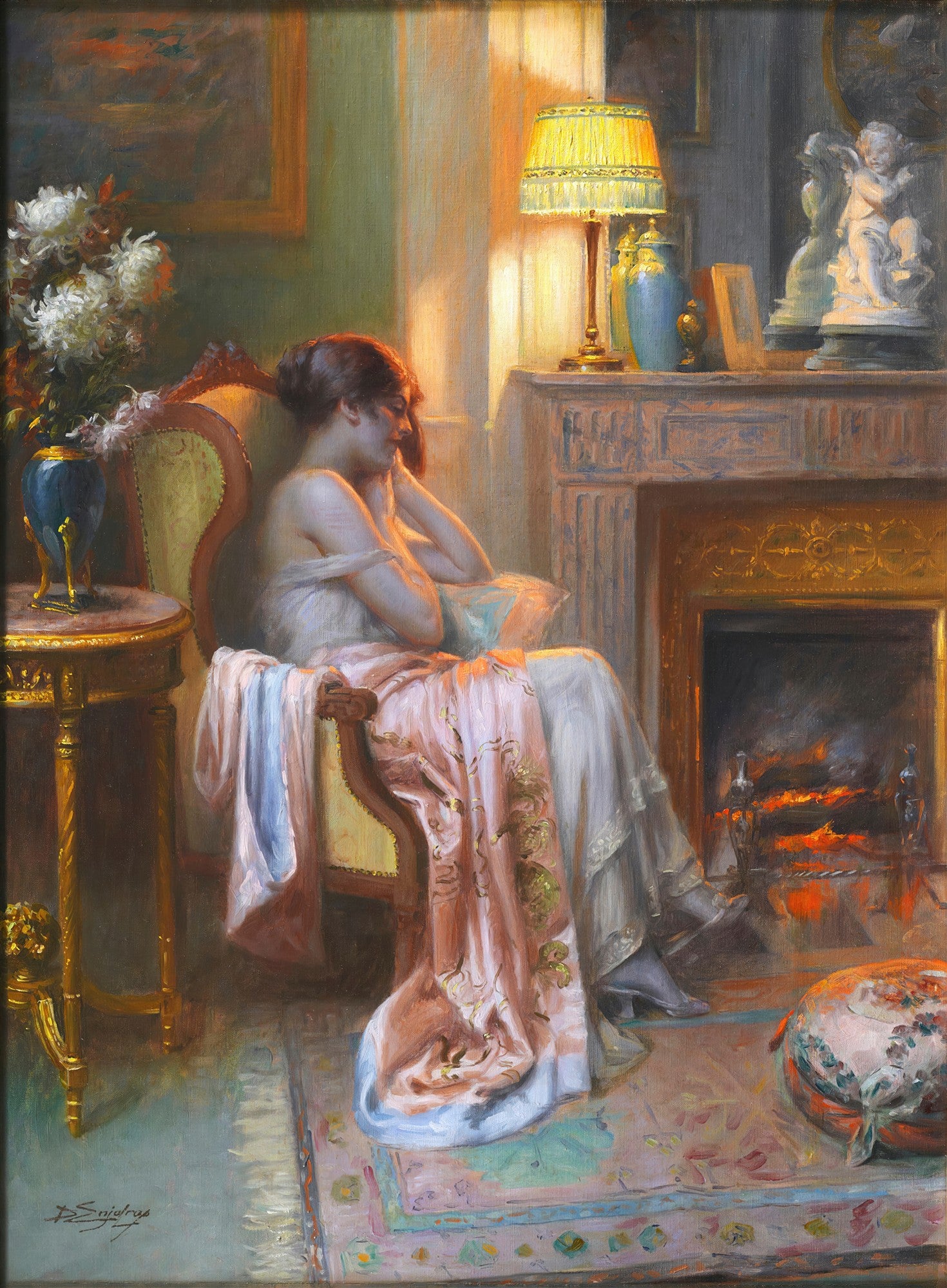 Pintura de Delphin Enjolras, mulher sentada em poltrona à lareira, iluminada por abajur, em ambiente íntimo e aconchegante