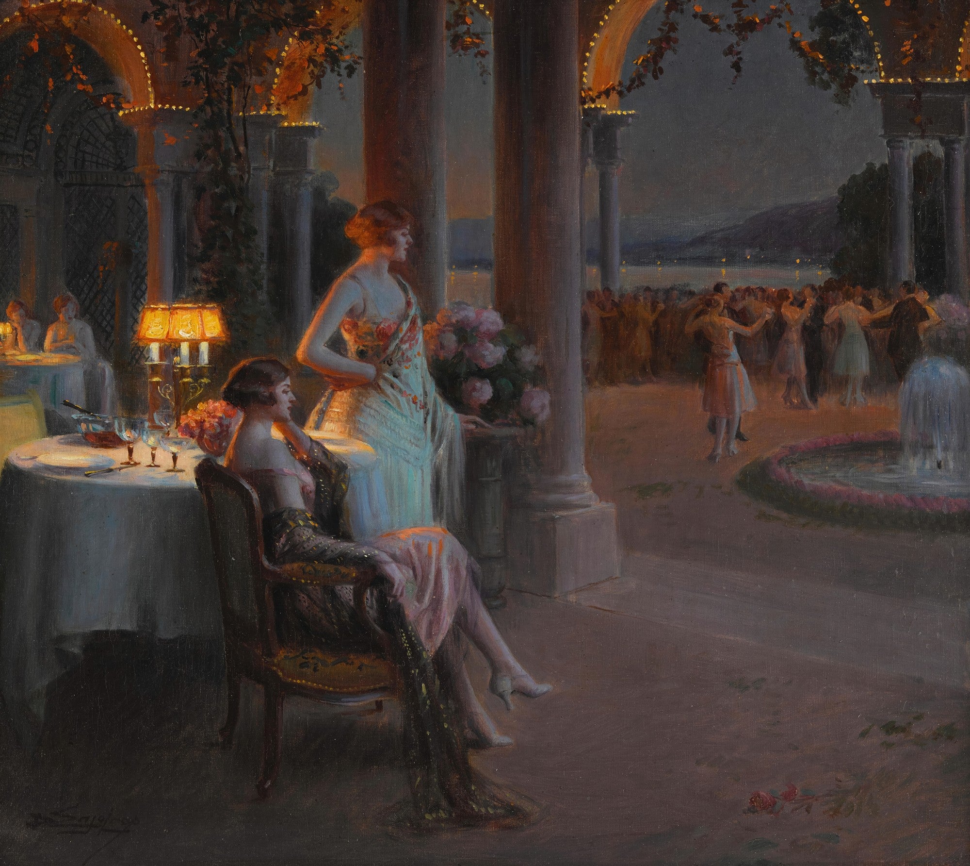 Quadro decorativo com pintura de Delphin Enjolras 'A Festa Noturna', mostrando duas mulheres em um terraço iluminado à noite, observando uma festa dançante ao fundo com uma fonte.