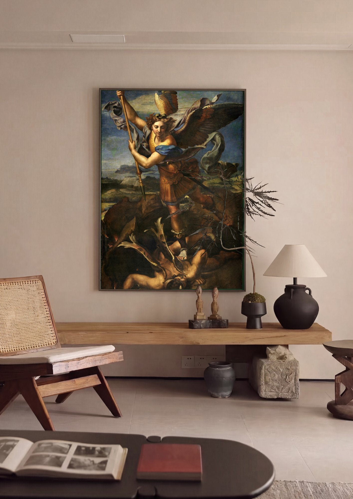 Quadro Decorativo São Miguel Arcanjo Derrotando o Demônio - Rafael em ambiente decorado
