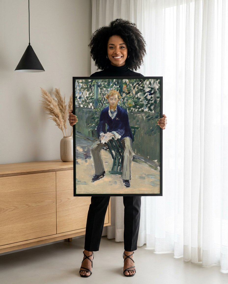 Quadro Decorativo Retrato de Claude Monet - Édouard Manet | modelo apresentando o quadro emoldurado