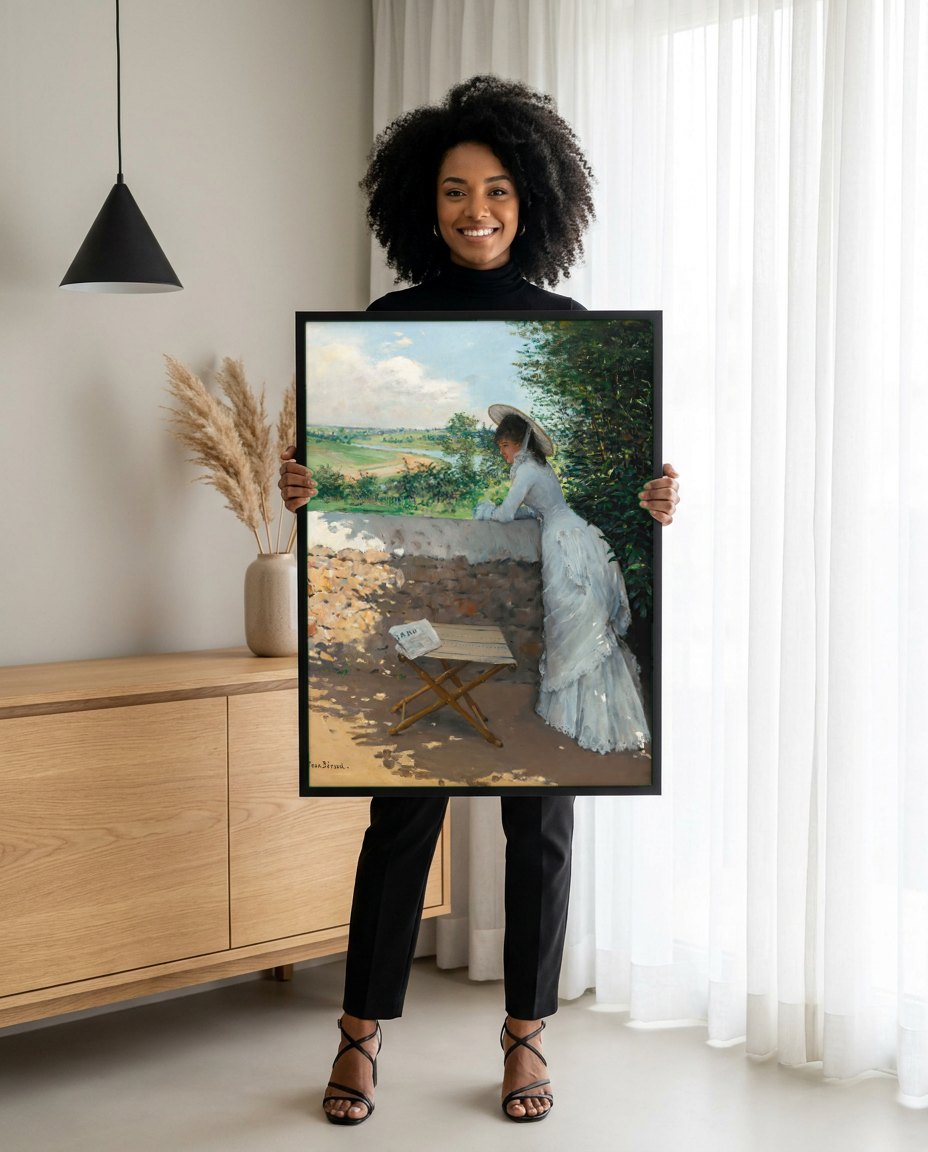 Quadro Decorativo A Dama no Muro - Jean Béraud | modelo apresentando o quadro emoldurado