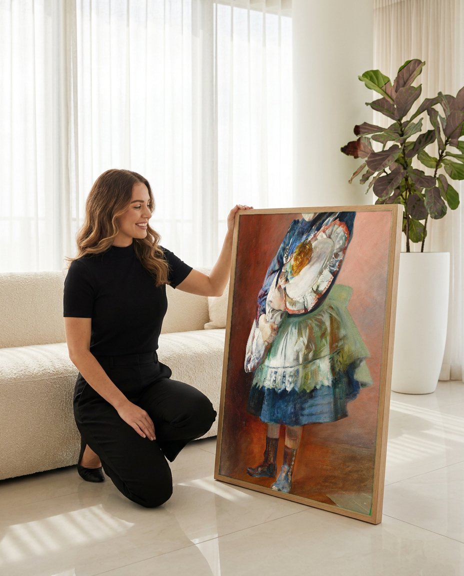 Quadro Decorativo A Menina com a Boneca - Jacek Malczewski com modelo em ambiente