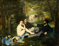 Quadro decorativo mostrando a pintura 'Almoço na Relva' de Edouard Manet, com uma mulher nua sentada ao lado de dois homens vestidos em um piquenique no bosque, e outra mulher vestida ao fundo