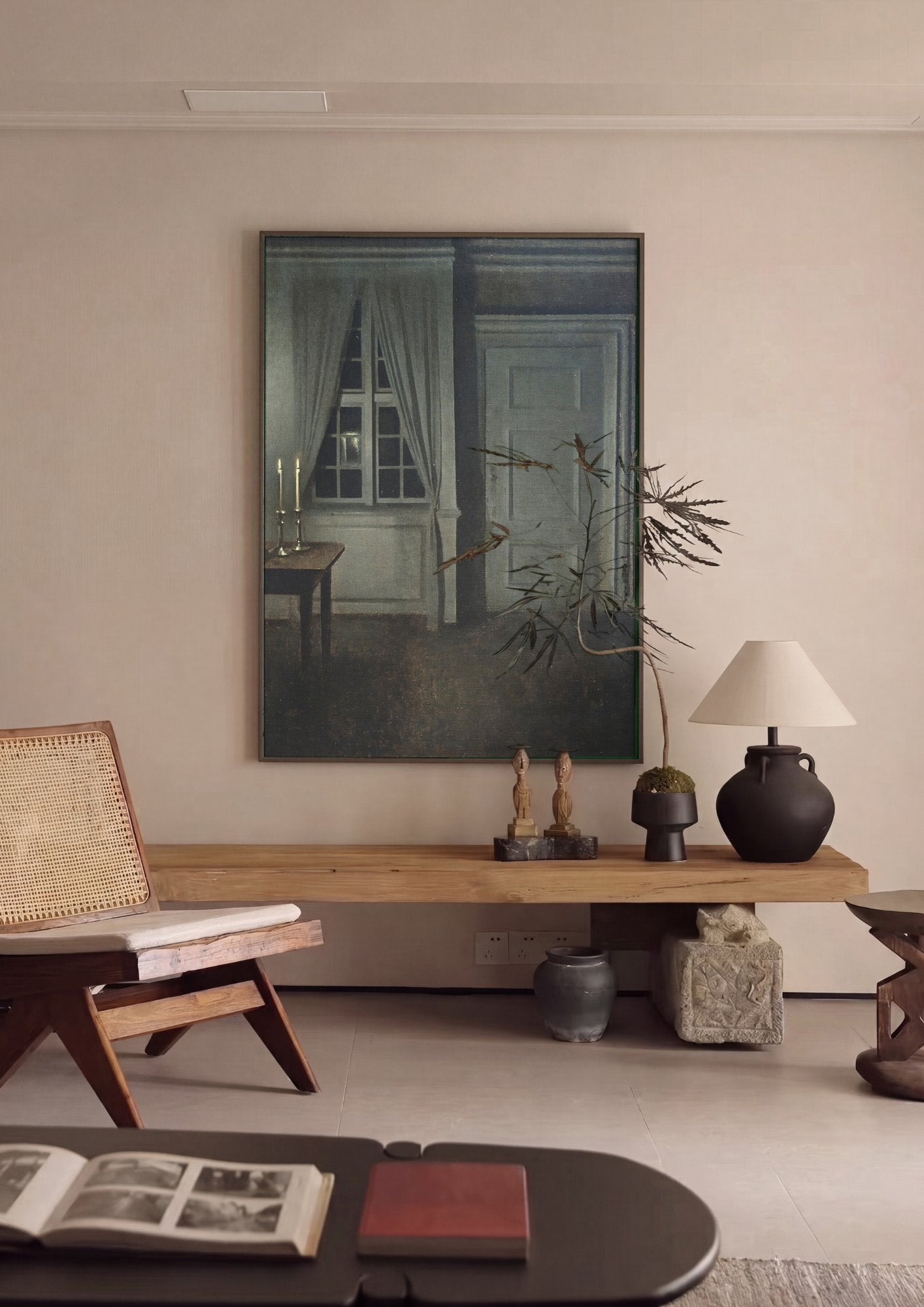 Quadro Decorativo Interior com Duas Velas - Vilhelm Hammershøi em ambiente decorado