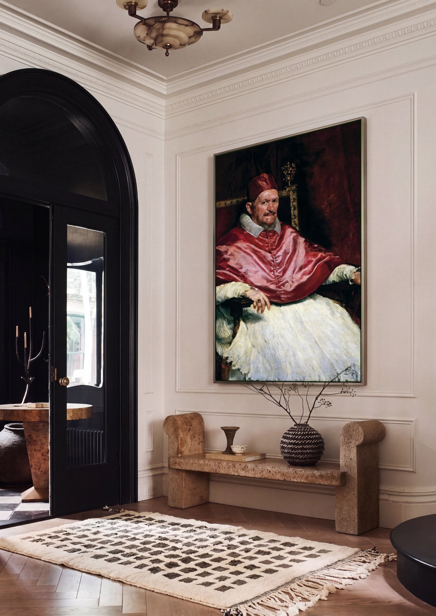 Quadro Decorativo Inocêncio X - Diego Velázquez em ambiente decorado