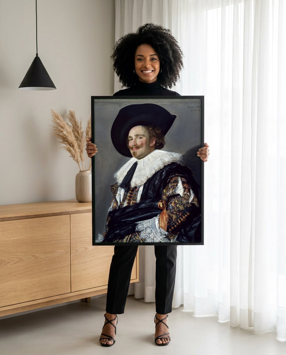 Quadro Decorativo 'O Cavalheiro Sorridente' - Frans Hals com modelo em ambiente