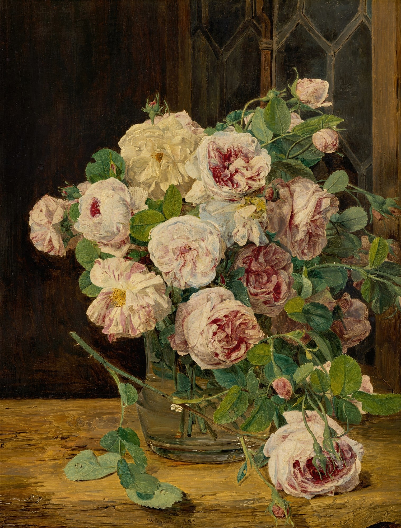 Quadro decorativo 'Rosas em Vaso' de Ferdinand Georg Waldmüller, exibindo um arranjo abundante de rosas brancas e rosadas em um vaso de vidro, sobre uma mesa de madeira, com fundo escuro e uma janela ornamentada. Detalhes de folhas e caules com espinhos, e pétalas caídas na mesa, com assinatura do artista e data (1882).